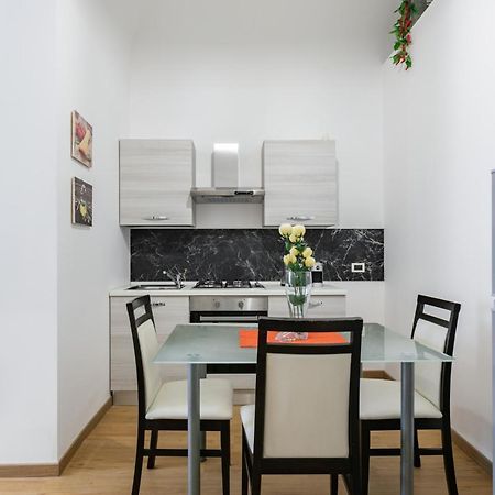 Appartamento Corso dei Mille Station Flat with Balcony Palermo Esterno foto