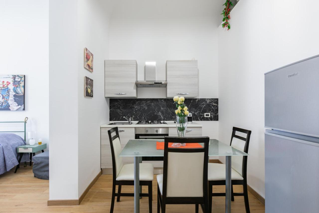 Appartamento Corso dei Mille Station Flat with Balcony Palermo Esterno foto