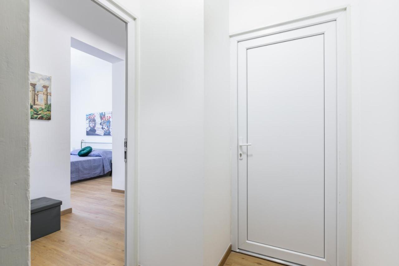 Appartamento Corso dei Mille Station Flat with Balcony Palermo Esterno foto